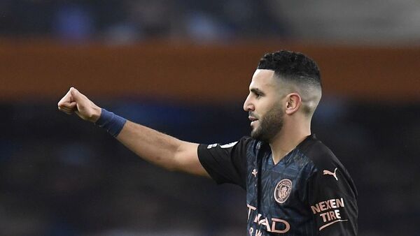 Riyad Mahrez renueva con el Manchester City hasta 2025