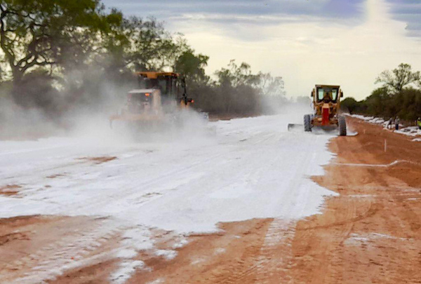 Ruta de la Leche Inició la colocación de la primera pista de suelo cal en el Lote 2