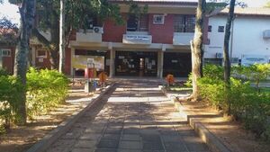 Detienen a médico por supuesta violación a una paciente