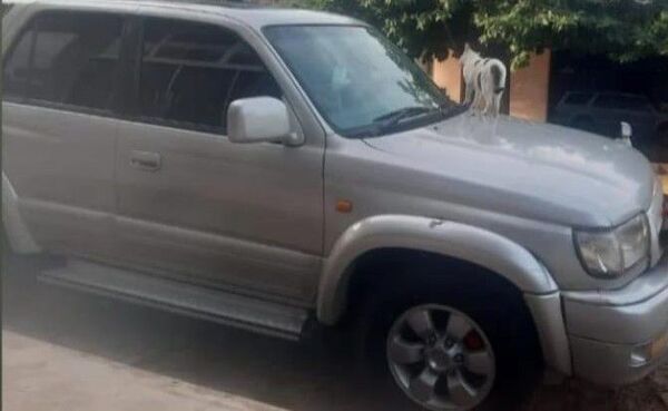 Reportan robo de una camioneta en Carapeguá - Policiales - ABC Color