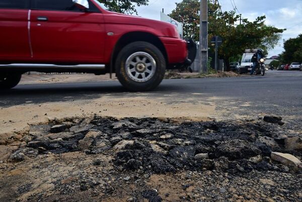 Municipalidad anuncia denuncia contra Essap por destrozar calle de G. 1.300 millones - Nacionales - ABC Color