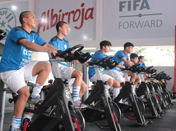 La Albirroja Sub 17 inicia microciclo pensando en Perú - APF