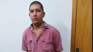 Detienen a joven acusado de asesinar a golpes a su pareja