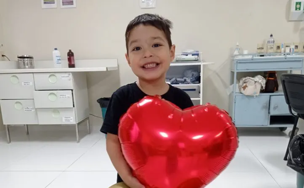 Milán, el niño que necesita un donante de corazón para seguir viviendo - Noticiero Paraguay