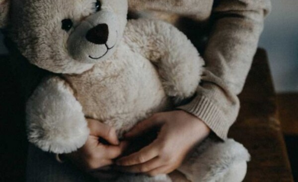 Penas de 10 y 15 años de prisión para dos abusadores de niña