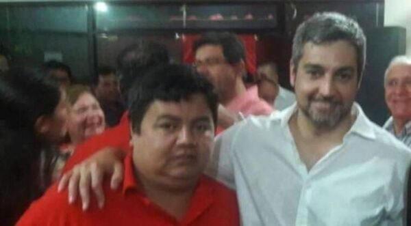 Docente denuncia que operador de Velázquez le estafó más de 50 millones, con foto y una promesa