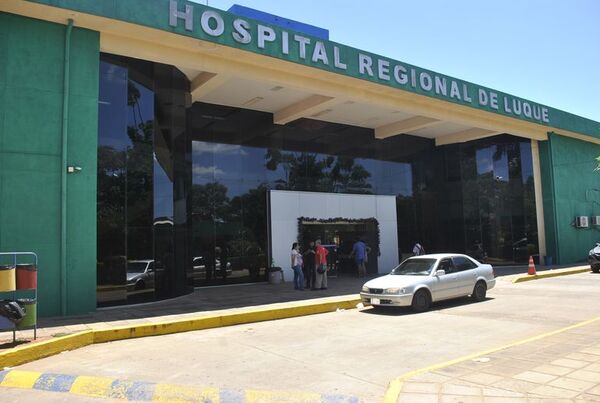 Niño fue retirado a la fuerza de hospital de Luque para no hacerse test de covid - Nacionales - ABC Color