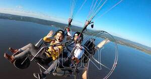 La Nación / A la conquista del cielo en parapente: ¿Te animás a vivir la experiencia?