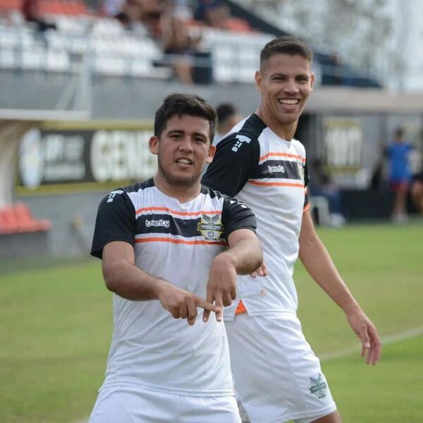 Primera B: El “Águila” manda en su Nido - Fútbol - ABC Color