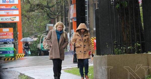 La Nación / Persistirán las lluvias este sábado y habrá que abrigarse
