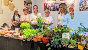 Oficina de la Primera Dama ofrece en la Expo productos del esfuerzo de kuña guapa que ganan la pulseada a la pobreza – La Mira Digital