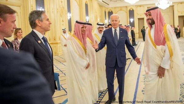 Biden afirma que Estados Unidos no se alejará de Medio Oriente