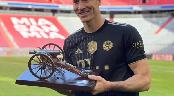 Diario HOY | Con Lewandowski, el Barça confía en volver a ser un equipo campeón