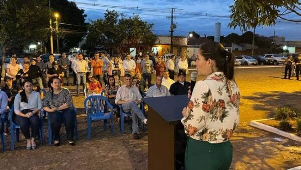 Carolina Yunis de Acevedo inauguró obras de pavimentación vial en barrio General Genes