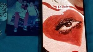 Adolescente encontró celu en el colectivo, buscó a la dueña y le devolvió