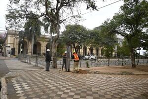 Cultura cerró la Plaza de Armas para trabajos de puesta en valor - Nacionales - ABC Color