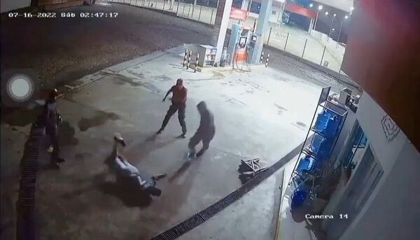 Tatácho se quiso hacer del guapo y ligó su parte (VIDEO)