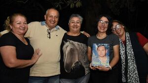 La historia de abandono, búsqueda y emotivo encuentro entre hermanos