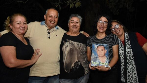 La historia de abandono, búsqueda y emotivo encuentro entre hermanos