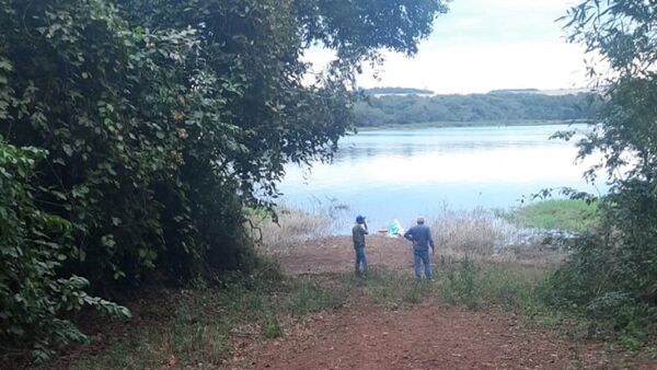 Hallan muerto a pescador enredado en una red en el río Paraná