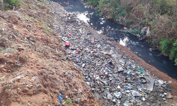 "Julio Sin Plástico": Buscan recoger más de 4 toneladas de plástico del arroyo Antequera - Megacadena — Últimas Noticias de Paraguay