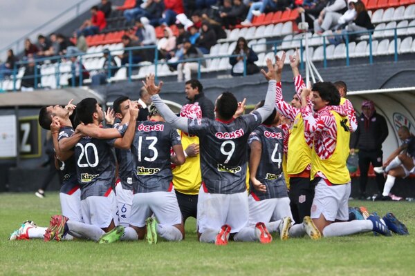 San Lorenzo recupera la punta y Luqueño remonta un complicado partido