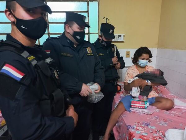 Mujer embarazada no fue atendida en centro de salud de Ypané y dio a luz en patrullera - Nacionales - ABC Color