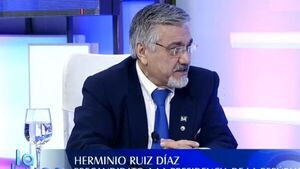 Presidenciable habla de depurar la economía: "No puede haber 300.000 funcionarios"