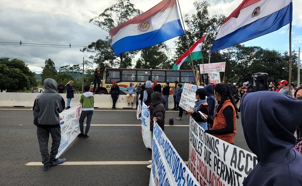 Diario HOY | Conflicto en Barrero Grande: pobladores se manifestaron para exigir soluciones al MOPC