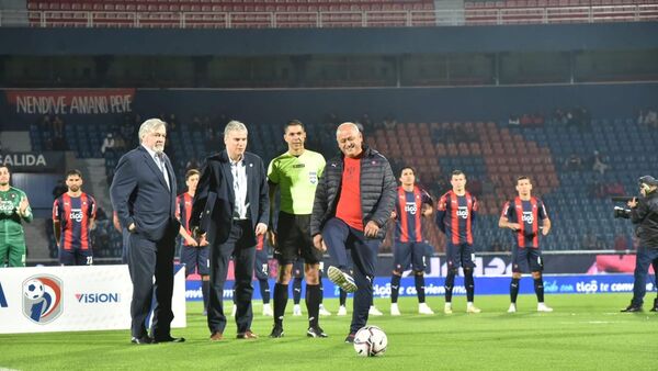 Torneo Clausura: Emotivo acto en La Nueva Olla