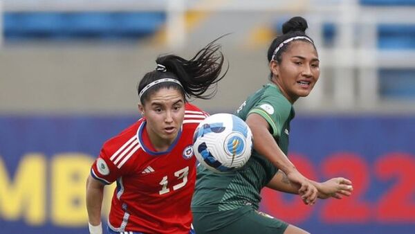 Chile aplasta a Bolivia y sigue viva