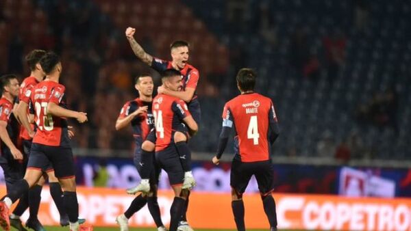 Cerro Porteño remonta y triunfa ante 12