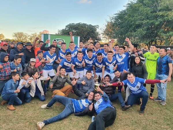 Equipo original de Robert Rojas (San José) es flamante campeón de la Liga Rural Agrícola