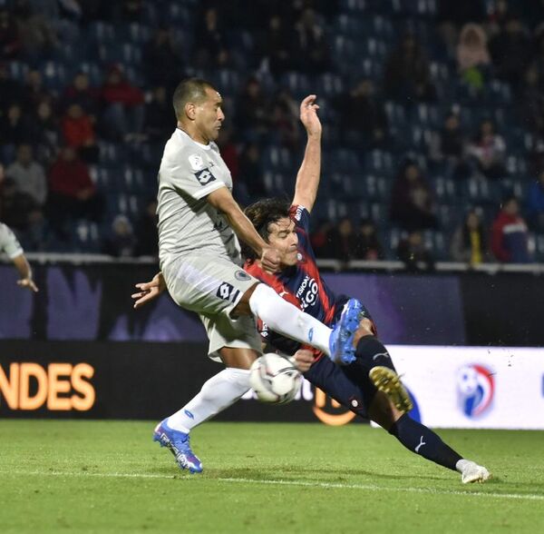 Cerro 2-12 de Octubre 1: Tres minutos de furia - Fútbol - ABC Color