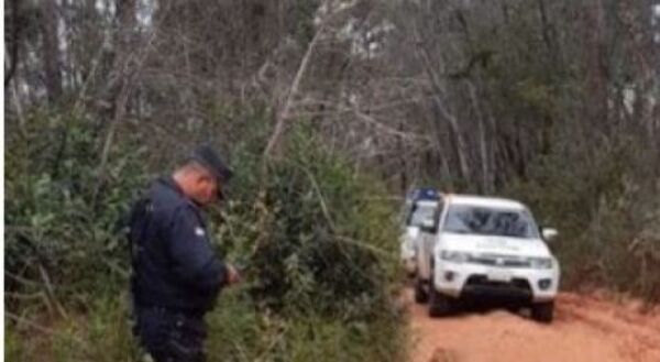 Hallan cadaver de un joven de 19 años en un camino vecinal - Radio Imperio