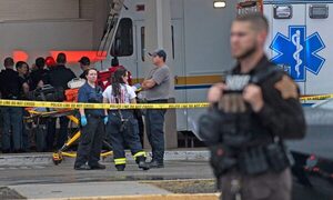 Al menos tres muertos en un tiroteo dentro de un centro comercial en EEUU