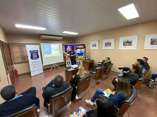 Éxito total en la 1ra charla de seguridad vial para transportistas escolares