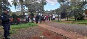Vecinos se movilizan para exigir que sospechoso de participar en intento de asalto sea liberado - La Clave