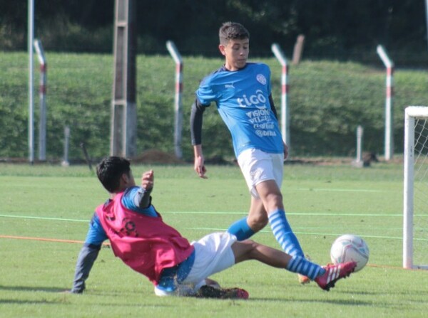 La Albirroja Sub 15 retomó microciclo de entrenamientos - APF
