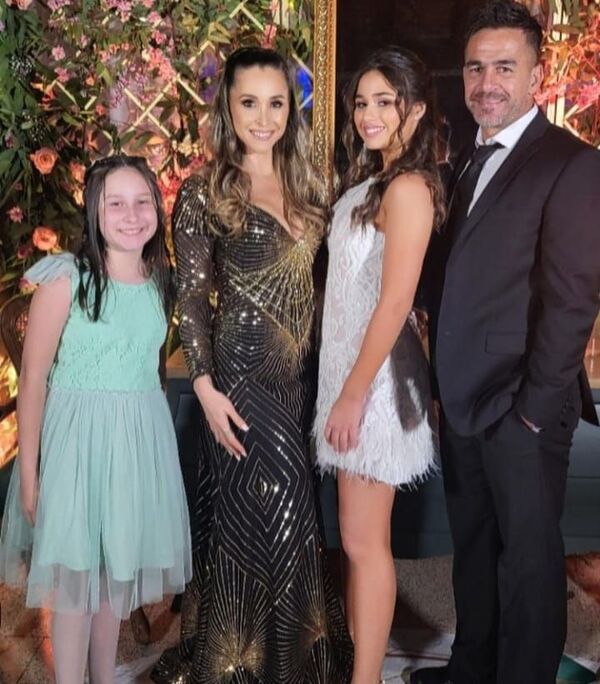 La hija de Iván Almeida cumplió 15 años - Gente - ABC Color
