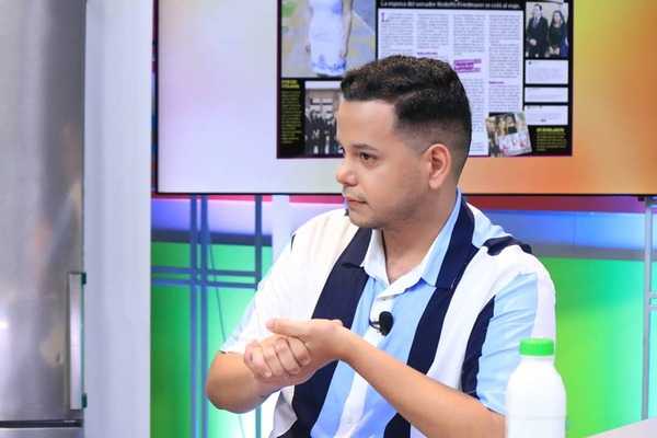 Artistas nacionales deberían “imitar” la actitud de Tini Stoessel afirma el periodista Ángel Saracho - Te Cuento Paraguay