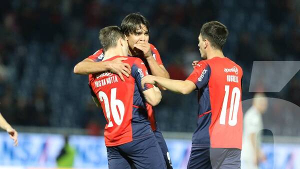 Crónica / Moreno Martins: "Falta estructura en el fútbol paraguayo"