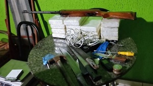 Intervención por violencia familiar deriva en incautación de cargamento de cocaína | Noticias Paraguay