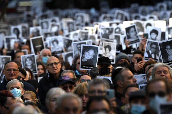 Reclaman contener “amenaza terrorista” tras 28 del impune atentado a la AMIA - Mundo - ABC Color