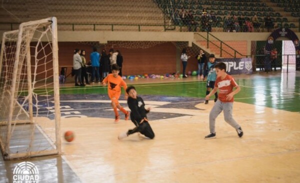 Invitan a práctica de deportes durante vacaciones de invierno