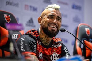 Diario HOY | Vidal dice que firmó con Flamengo para ganar la Libertadores
