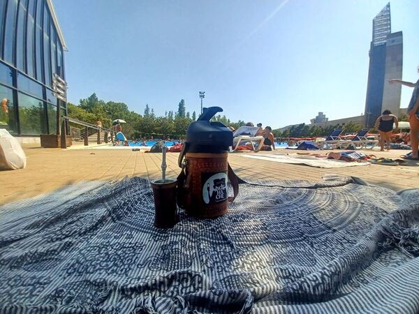 Cómo el tereré ayuda a los paraguayos durante ola de calor en Europa - Nacionales - ABC Color