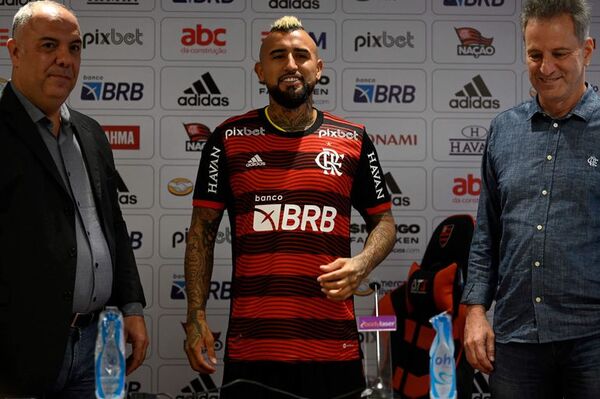 Arturo Vidal: “Siempre soñé jugar en el Flamengo y vengo a ganar títulos” - Fútbol Internacional - ABC Color