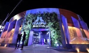 Itaipú Binacional recibe máximo reconocimiento como “Mejor Stand en Tecnología e Innovación” en el marco de la Expo – La Mira Digital