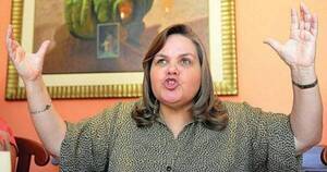 La Nación / Reina del IPS: Samaniego busca despegarse de Bataglia y tira el fardo a Abdo Benítez